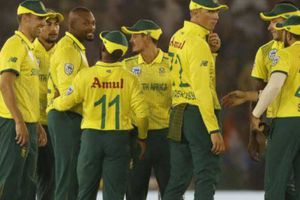 హమ్మయ్యా కరోనాలేదు.. ఊపిరి పీల్చుకున్న సఫారీలు!!