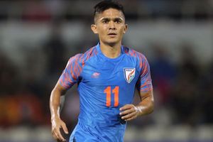 ఒత్తిడి తట్టుకోలేక ఏడ్చేవాడిని.. ఆటనే వదిలెయ్యాలనిపించేది: స్టార్ ప్లేయర్