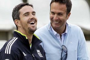 వాన్ సంచలన వ్యాఖ్యలు.. పీటర్సన్ ఐపీఎల్ ధ‌ర‌పై ఇంగ్లండ్ ప్లేయ‌ర్స్ అసూయపడ్డారు!!