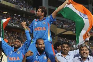 సచిన్‌ను అలా ఎత్తుకోవడం మరిచిపోలేనిది: పఠాన్