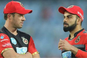 టెన్నిస్‌కు ఫెదరర్ ఎలానో.. క్రికెట్‌కు కోహ్లీ అలా: డివిలియర్స్