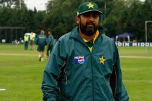 అప్పుడు కివీస్ ప్లేయర్లు వెక్కివెక్కి ఏడ్చారు: పాక్ మాజీ క్రికెటర్