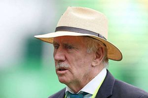 ఎల్బీ నిబంధనల్లో మార్పులు చేయాలి.. ఐసీసీకి ఇయాన్ ఛాపెల్ సలహా!!