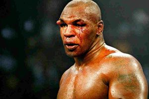 బాక్సింగ్ రింగ్‌లోకి తిరిగి వస్తున్నా.. మైక్ టైసన్ సంచలన ప్రకటన!!