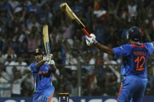 కెప్టెన్ కావడానికి యువరాజ్ సింగ్ అర్హుడు.. ఎంఎస్ ధోనీ కాదు: యూవీ తండ్రి