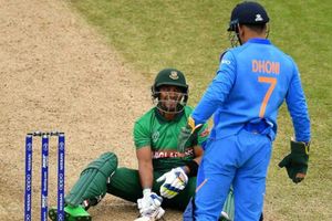 ఈసారి నీవల్ల కాదులే బాస్‌.. ధోనీ స్టంపింగ్‌పై బంగ్లా క్రికెటర్ పంచ్!!