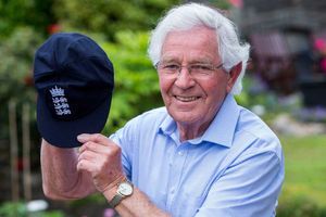 50 ఏళ్ల తర్వాత టెస్టు క్రికెటర్‌గా గుర్తించిన ఇంగ్లండ్