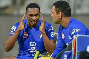 త్వరలోనే 'ఎంఎస్ ధోనీ సాంగ్‌ నం7'.. హెలికాఫ్టర్‌ డ్యాన్స్‌ కూడా!!