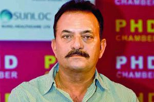 భయపడే పరిస్థితులున్నా క్రికెట్‌ మొదలెట్టాలి: మాజీ క్రికెటర్