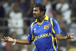 మురళీధరన్‌కి నోటి దురుసు ఎక్కువ.. జట్టు సభ్యులను నిత్యం విసిగించేవాడు: రసెల్