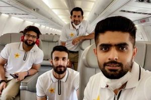 కరోనా గుబులుతోనే ఇంగ్లండ్‌ చేరిన పాకిస్తాన్‌ టీమ్