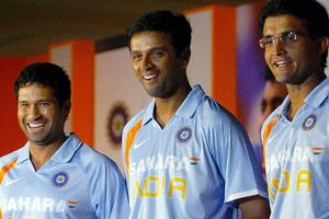 'మ్యాచ్ గురించి పట్టించుకోకుండా.. సచిన్‌, ద్రవిడ్‌, గంగూలీని అలా చూస్తుండిపోయా'