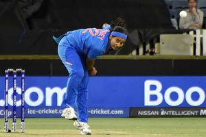 మహిళల క్రికెట్‌లో మార్పులు వద్దు: శిఖా పాండే