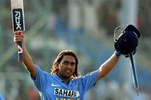 కెరీర్ ప్రారంభంలో ధోనీ అవతారం చూసి అపార్థం చేసుకున్నా: మాజీ క్రికెటర్