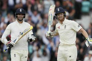 రసపట్టులో రెండో టెస్టు.. విజృంభించిన బ్రాడ్‌, వోక్స్‌.. పోరాడిన బ్రాత్‌వైట్‌, బ్రూక్స్‌