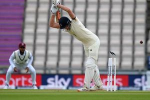 క్రికెట్ మొదలైందోచ్.. ఇంగ్లండ్‌దే బ్యాటింగ్!