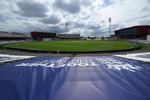 ఇంగ్లండ్‌కు షాకిచ్చిన వరణుడు.. ఒక్క బంతీ పడకుండానే మూడో రోజు ఆట రద్దు