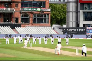 విఫలమైన బెన్ స్టోక్స్.. మరోసారి బ్లాక్ లైవ్స్ మ్యాటర్‌ ఉద్యమానికి సంఘీభావం!