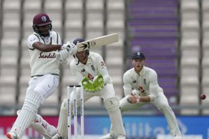 ఇరగదీసిన ఇంగ్లండ్ బౌలర్లు.. మూడు వికెట్లు కోల్పోయిన వెస్టిండీస్