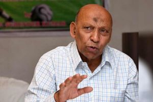 హైదరాబాద్‌కు చెందిన అంతర్జాతీయ మాజీ ఫుట్‌బాలర్‌కు కరోనా