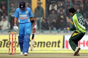 ఆ బంతి ఆడకపోయేసరికి.. కోహ్లీ ఓ సాధారణ బ్యాట్స్‌మన్‌ అనుకున్నా: పాక్ పేసర్