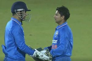 ధోనీని ఎందుకు మిస్ అవుతున్నాడో అసలు కారణం చెప్పిన కుల్‌దీప్‌!!