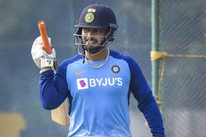 తన ఫేవ‌రెట్ బ్యాటింగ్ పార్ట్‌న‌ర్ ఎవరో చెప్పిన పంత్!!