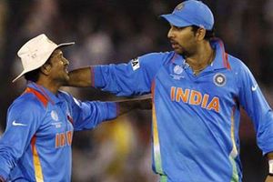 క్యాన్సర్‌ జయించాక.. సచిన్ మాటలే క్రికెట్‌లోకి తిరిగొచ్చేలా చేశాయి: యూవీ