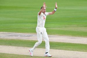 బ్రాడ్ ‘సిక్సర్’.. విండీస్ ప్యాకప్.. ఇంగ్లండ్‌‌కు భారీ ఆధిక్యం!