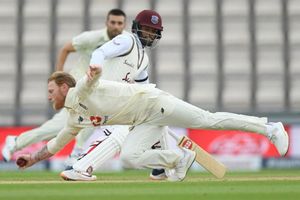 ప్రభావం చూపలేకపోయిన ఇంగ్లండ్ బౌలర్లు.. వెస్టిండీస్‌ స్కోర్ 57/1