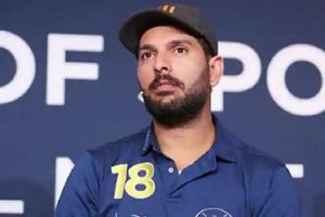 అందరి కోసం ప్రార్థిస్తున్నా.. 2020 దయచేసి కనికరించు: యువరాజ్