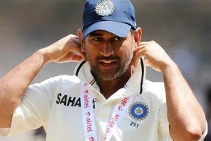 ఆ రోజు ధోనీ ఎంతో భావోద్వేగానికి గురయ్యాడు.. టీమిండియా జెర్సీతో రాత్రంతా ఏడ్చాడు: అశ్విన్