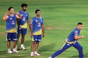 IPL 2020: సూపర్‌ ఫాస్ట్‌ చెన్నై.. చెపాక్‌లో ధోనీసేన ప్రాక్టీస్‌ క్యాంప్!