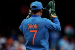 ఎంఎస్ ధోనీ జెర్సీ నంబర్ '7'కు రిటైర్మెంట్!!