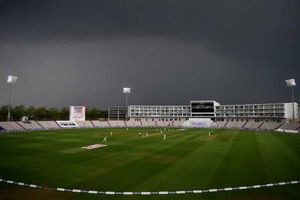 England vs Pakistan: రెండో టెస్టుకు వ‌ర్షం అంతరాయం.. పాకిస్థాన్ 85/2