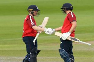 ENG vs PAK: మోర్గాన్‌ కెప్టెన్ ఇన్నింగ్స్.. ఇంగ్లండ్‌దే రెండో టీ20!!