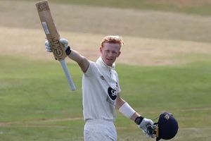 అభిమానితో సెల్ఫీ.. క్రికెట‌ర్‌పై వేటు!!