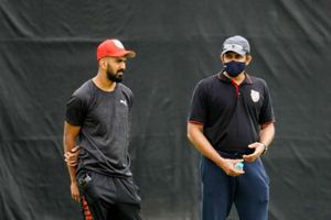 IPL 2020: ముగిసిన క్వారంటైన్‌.. మైదానంలో ప్రాక్టీస్!!