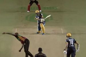 CPL 2020: అప్‌గ్రేడేడ్ హెలికాప్టర్ షాట్‌‌తో రఫ్ఫాడించిన రషీద్ ఖాన్.!(వీడియో)