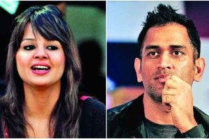 MS Dhoni Retires: ధోనీ రిటైర్మెంట్‌పై సాక్షి భావోద్వేగ పోస్ట్‌!!