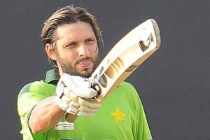 'సచిన్‌ బ్యాట్‌తోనే అఫ్రిది ఫాస్టెస్ట్ సెంచరీ చేసాడు.. డాషింగ్‌ బ్యాట్స్‌మన్‌గా మారాడు'