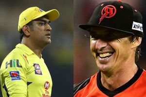 బ్రాడ్ హగ్ బెస్ట్ ఐపీఎల్ 2020 ఎలెవన్.. ధోనీకి దక్కని చోటు!