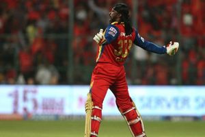 ఐపీఎల్‌లో ఈ చెత్త రికార్డు తెలుసా..? ఒకే ఓవర్‌లో 37 పరుగులు సమర్పించుకున్న బౌలర్!