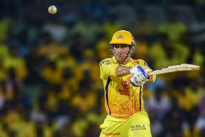 ధోనీనా మజాకానా! సిక్సర్ కొడితే మైదానం బయటే.. బంతిని ఇంటికి తీసుకెళ్లిన లక్కీ మ్యాన్ !(వీడియో)