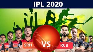 అరంగేట్ర మ్యాచ్‌లోనే అదరగొట్టిన పడిక్కల్‌.. డివిలియర్స్ ఫిఫ్టీ.. సన్‌రైజర్స్‌‌ లక్ష్యం 164