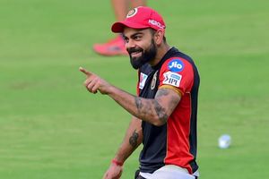 RCB: యుద్దానికి వేళాయె.. ‌బ్యాట్‌లను సిద్ధం చేస్తున్న విరాట్ కోహ్లీ!!