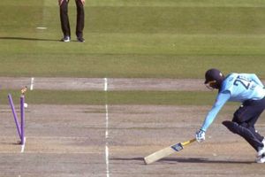 England vs Australia: వారెవ్వా వాటే ఫీల్డింగ్ స్టోయినిస్.. కళ్లు చెదిరే రనౌట్! (వీడియో)