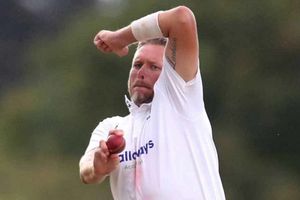 బంతిని షానిటైజ్ చేసిన ఆస్ట్రేలియా బౌలర్‌పై వేటు!