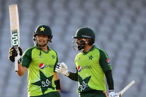 England vs Pakistan: అరంగేట్ర మ్యాచ్‌లోనే అదరగొట్టిన హైదర్ అలీ.. చెలరేగిన హఫీజ్.. సిరీస్ సమం!