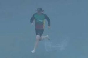 CPL 2020: వైరల్ వీడియో.. మైదానంలోని వర్షం నీటిలో పరుగెత్తుతూ ఎంజాయ్ చేసిన క్రికెటర్!!